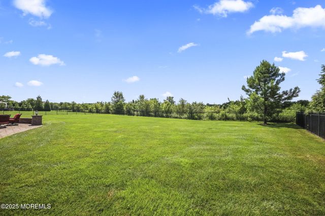 20 Courtney Court, Freehold, NJ 07728