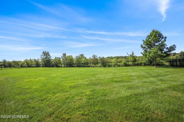 20 Courtney Court, Freehold, NJ 07728
