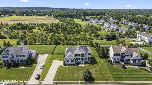 20 Courtney Court, Freehold, NJ 07728