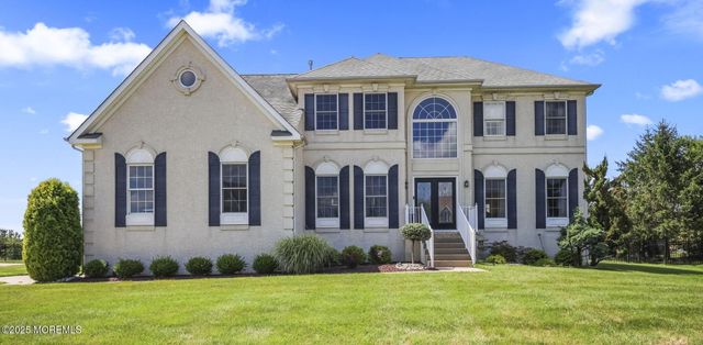 20 Courtney Court, Freehold, NJ 07728