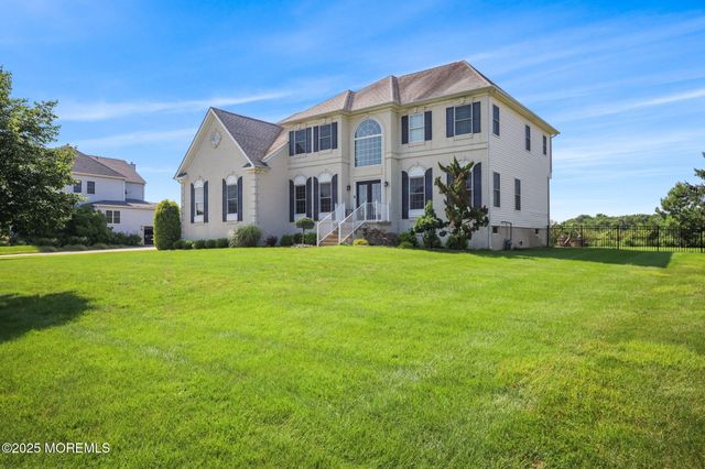 20 Courtney Court, Freehold, NJ 07728