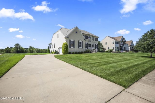 20 Courtney Court, Freehold, NJ 07728