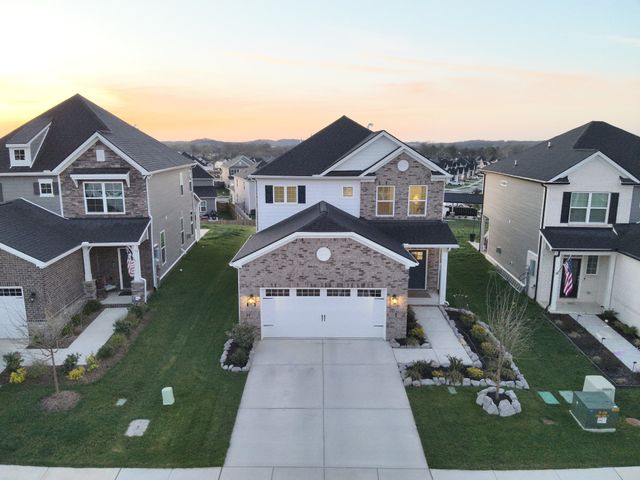 1219 Shady Pines Dr, Mount Juliet, TN 37122