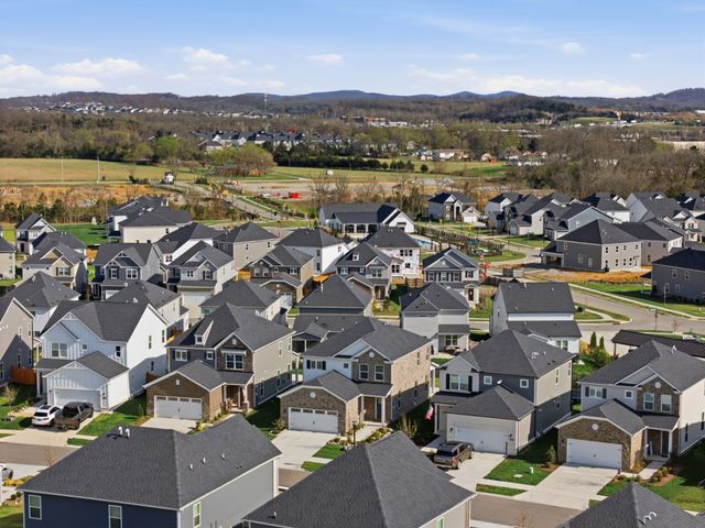 1219 Shady Pines Dr, Mount Juliet, TN 37122