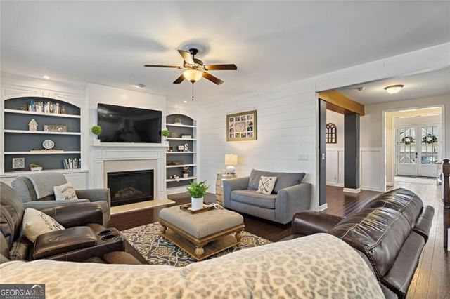 6263 Cedar Spring Lane, Hoschton, GA 30548
