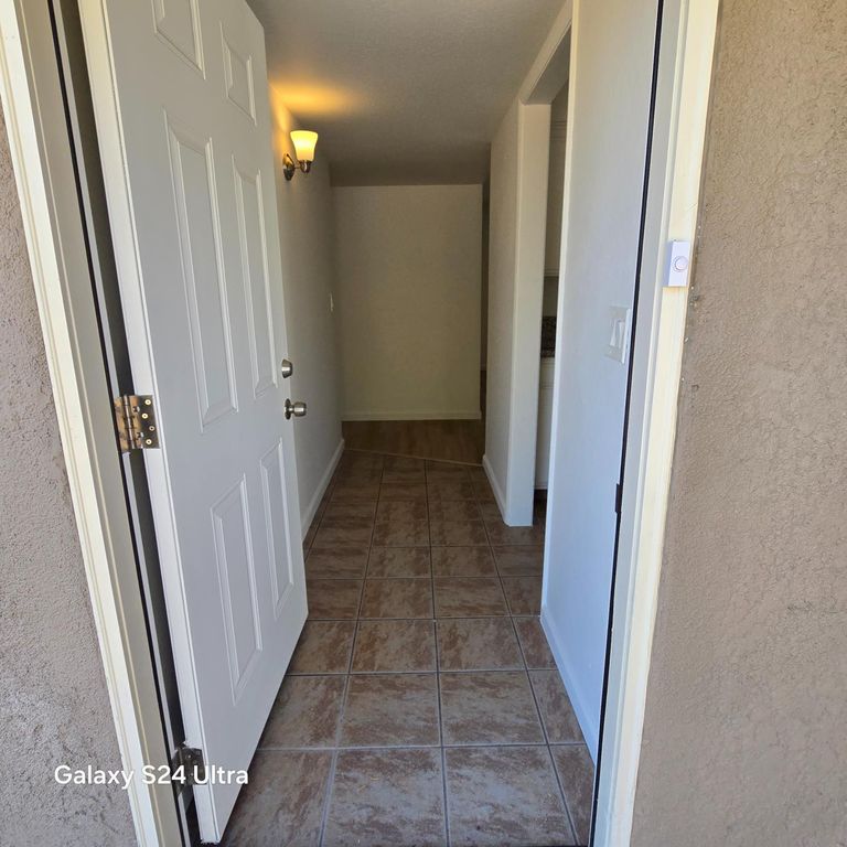 Image 2 of property listing at 2558 S Backer Avenue, Fresno, CA 93725