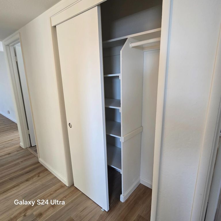Image 8 of property listing at 2558 S Backer Avenue, Fresno, CA 93725