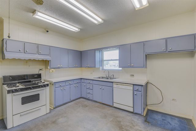 2408 Garden Lane, Arlington, TX 76015