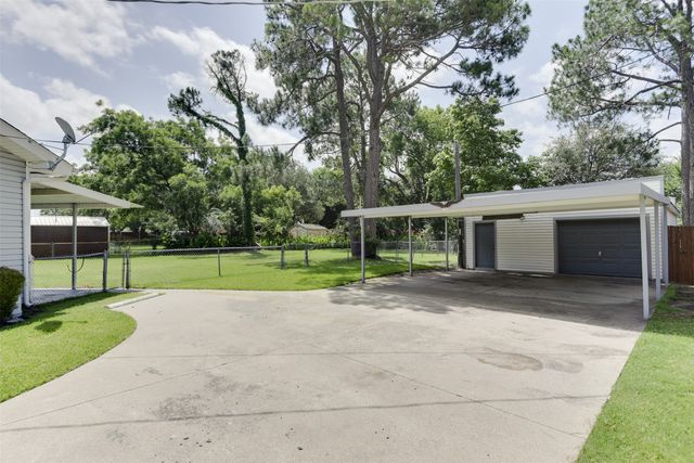 2408 Garden Lane, Arlington, TX 76015