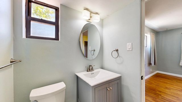 1902 Wisconsin Street NE, Albuquerque, NM 87110