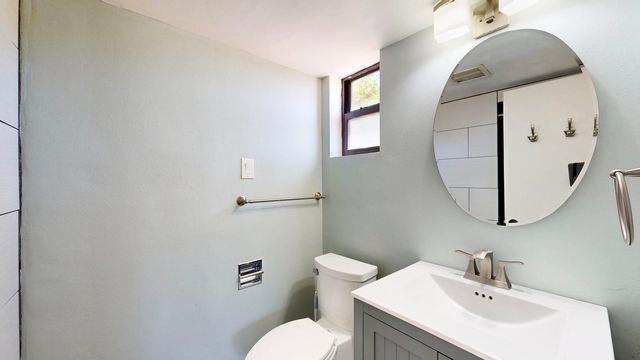 1902 Wisconsin Street NE, Albuquerque, NM 87110
