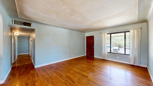 1902 Wisconsin Street NE, Albuquerque, NM 87110