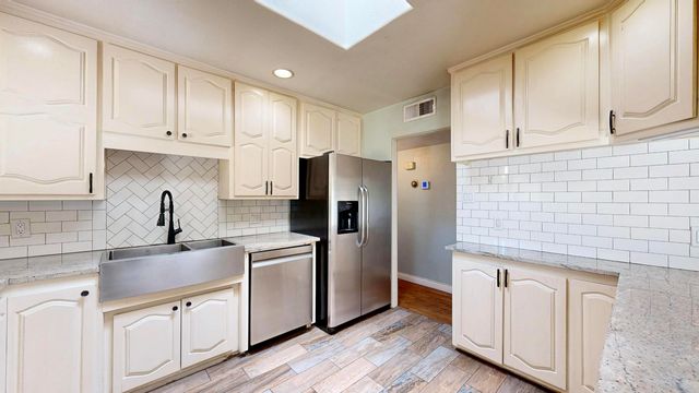 1902 Wisconsin Street NE, Albuquerque, NM 87110