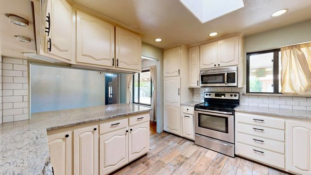 1902 Wisconsin Street NE, Albuquerque, NM 87110