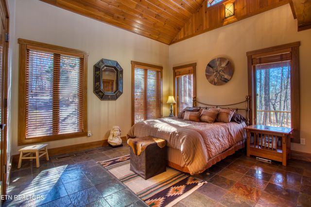 1129 Grandview Way, Jamestown, TN 38556