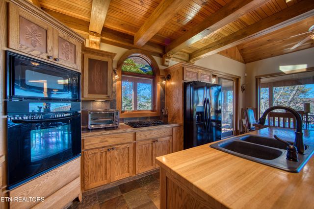 1129 Grandview Way, Jamestown, TN 38556