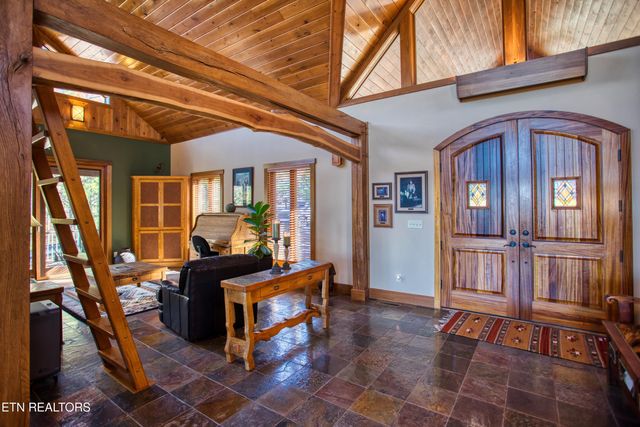 1129 Grandview Way, Jamestown, TN 38556