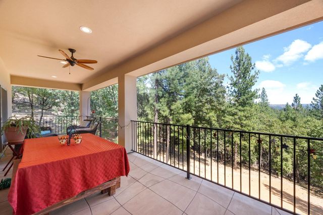 6225 Green Ridge Dr, Foresthill, CA 95631