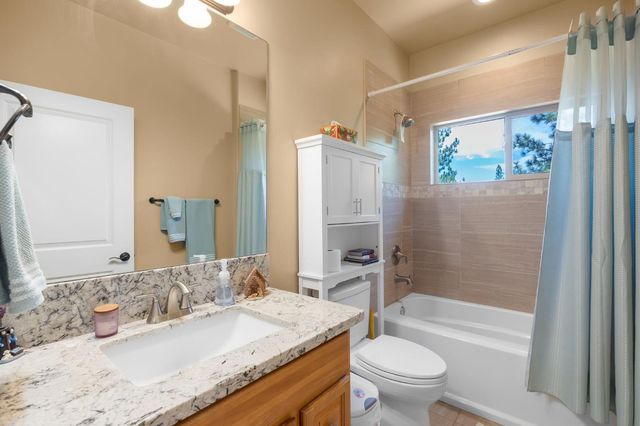 6225 Green Ridge Dr, Foresthill, CA 95631