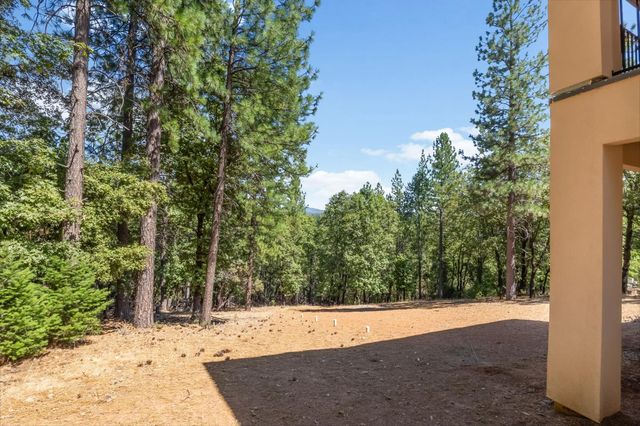 6225 Green Ridge Dr, Foresthill, CA 95631