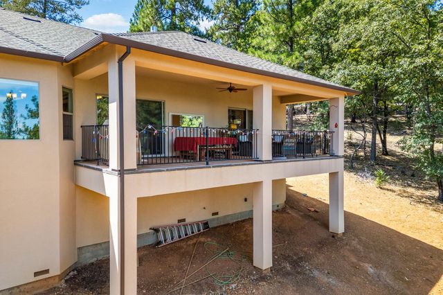 6225 Green Ridge Dr, Foresthill, CA 95631