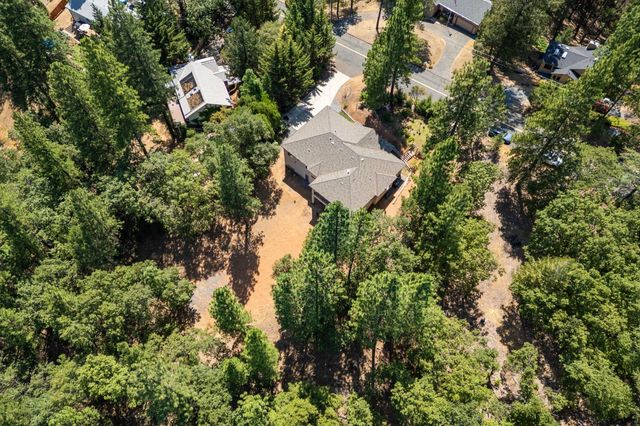 6225 Green Ridge Dr, Foresthill, CA 95631