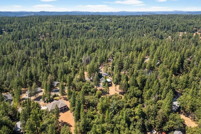 6225 Green Ridge Dr, Foresthill, CA 95631