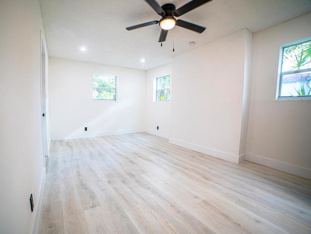 412 Columbus Parkway 1 & 2, Hollywood, FL 33021