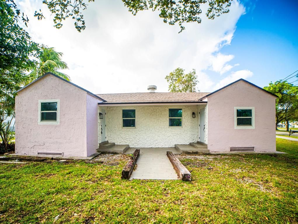 412 Columbus Parkway 1 & 2, Hollywood, FL 33021