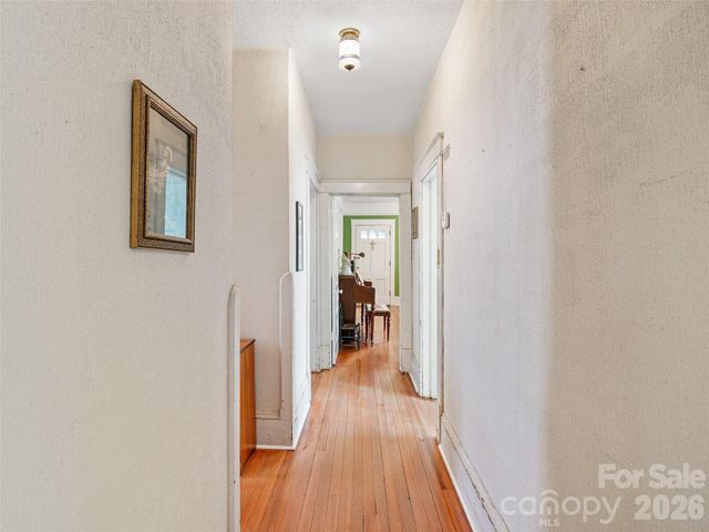 45 Summit Street, Burnsville, NC 28714