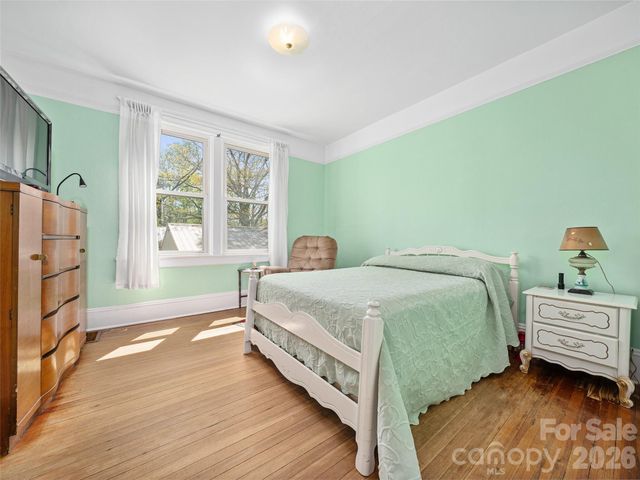 45 Summit Street, Burnsville, NC 28714