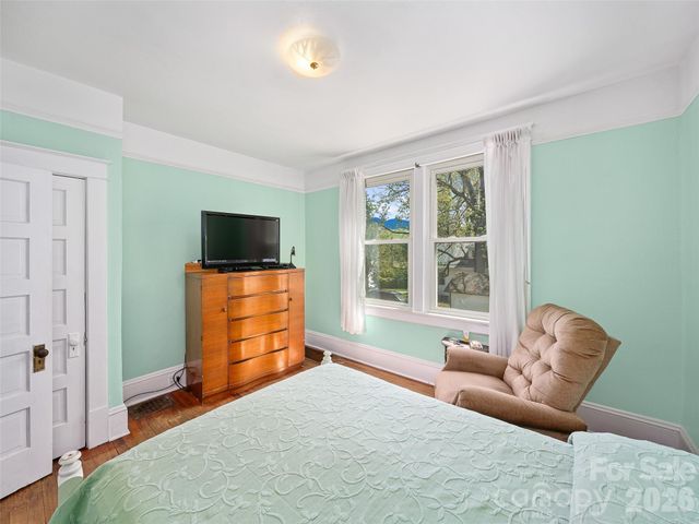 45 Summit Street, Burnsville, NC 28714