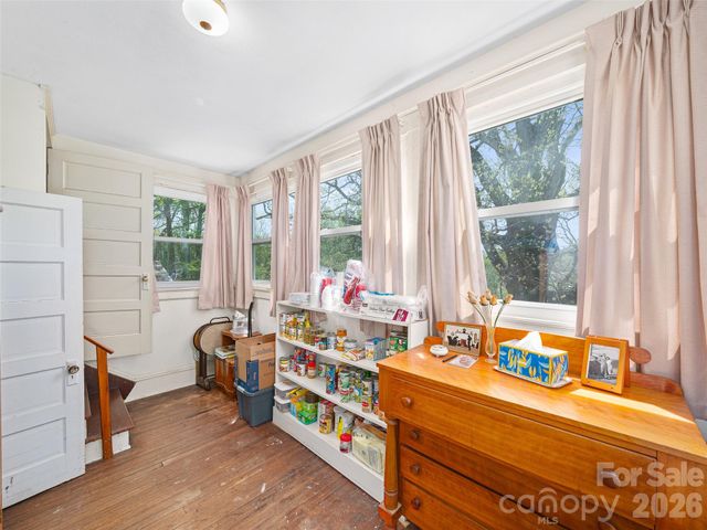 45 Summit Street, Burnsville, NC 28714