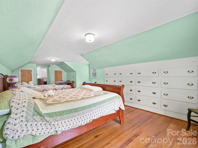 45 Summit Street, Burnsville, NC 28714