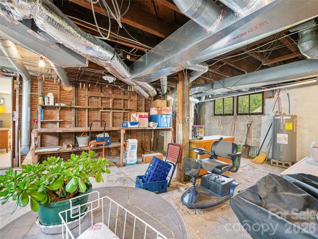45 Summit Street, Burnsville, NC 28714
