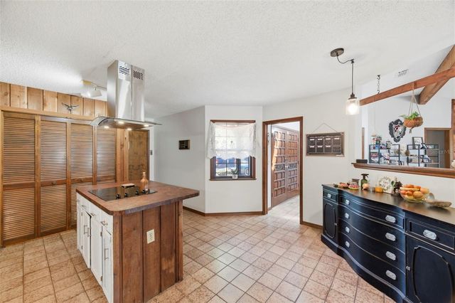 8390 DUNNELLON ROAD, Weeki Wachee, FL 34613