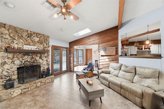 8390 DUNNELLON ROAD, Weeki Wachee, FL 34613