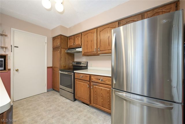 3430 Kellybrook Drive, Cuyahoga Falls, OH 44223