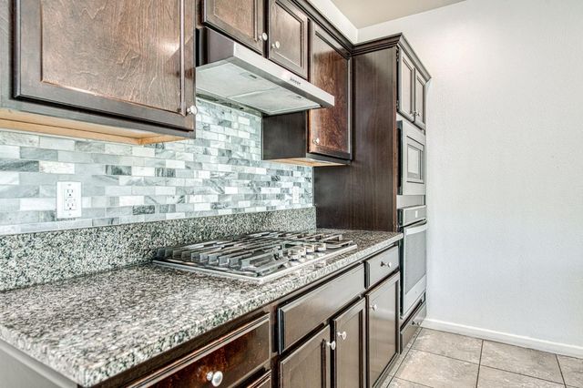 1286 Piazza Lane, Clovis, CA 93612