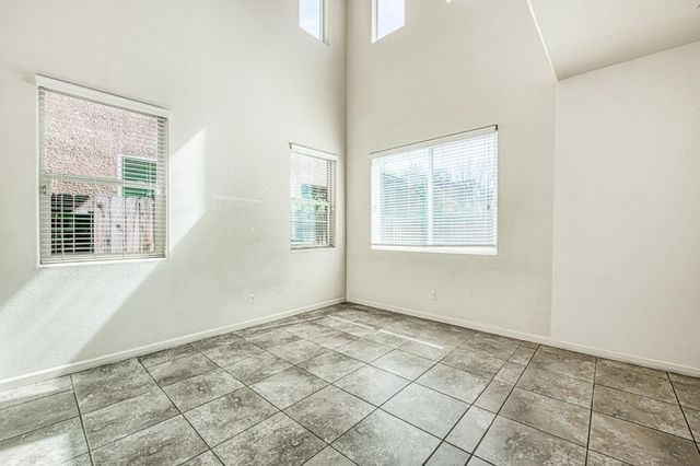 1286 Piazza Lane, Clovis, CA 93612