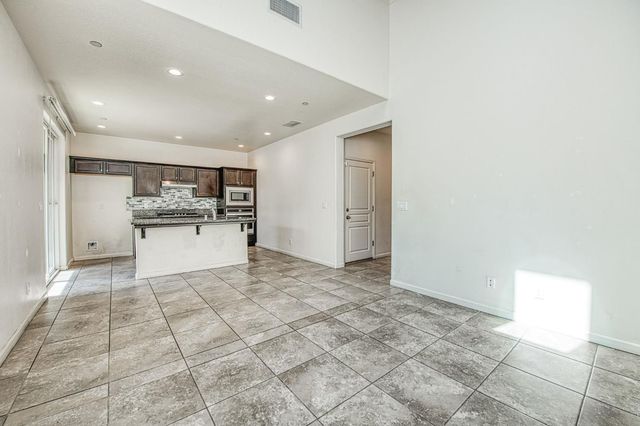 1286 Piazza Lane, Clovis, CA 93612