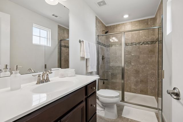 2813 Winterberry Dr, Columbia, TN 38401