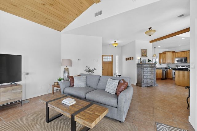 216 Moho Trail, Mountainair, NM 87036