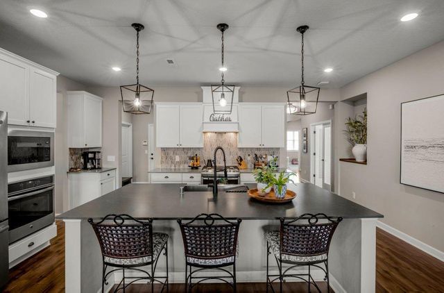 11511 Brookview Drive, Maple Grove, MN 55311