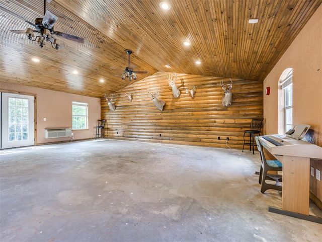 10201 Fawn Valley Drive, Mustang, OK 73064
