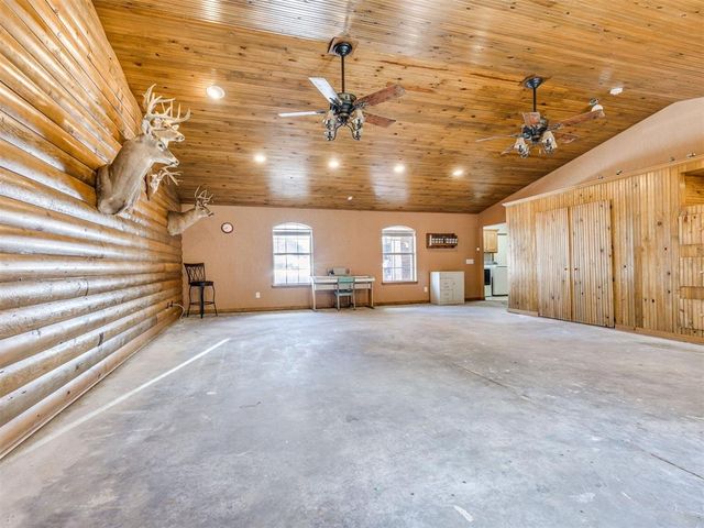 10201 Fawn Valley Drive, Mustang, OK 73064