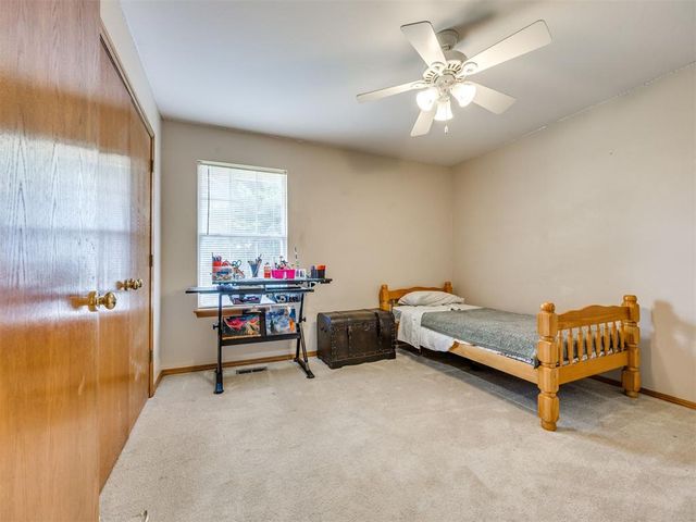 10201 Fawn Valley Drive, Mustang, OK 73064