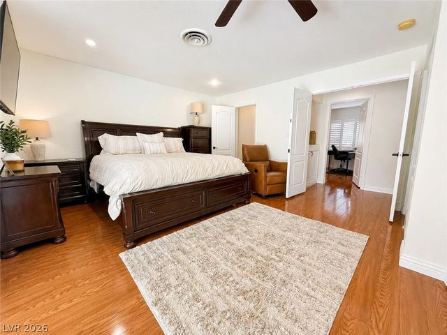 3010 East Viking Road, Las Vegas, NV 89121