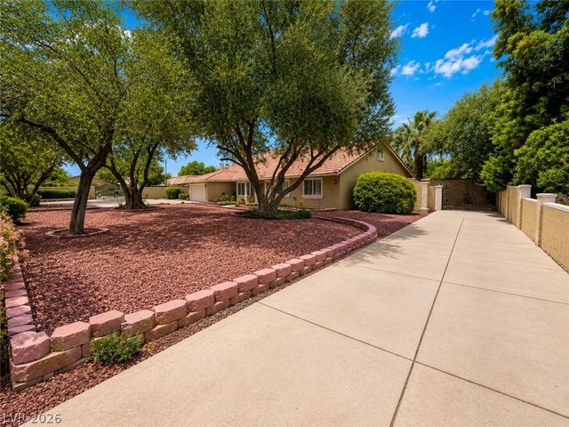 3010 East Viking Road, Las Vegas, NV 89121