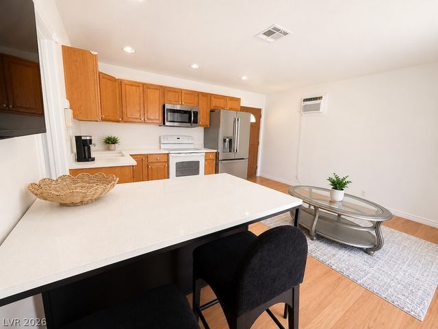 3010 East Viking Road, Las Vegas, NV 89121